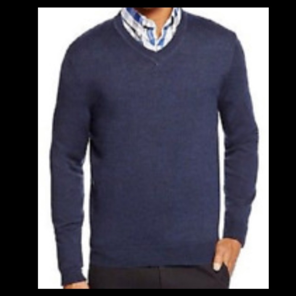Navy men’s sweater